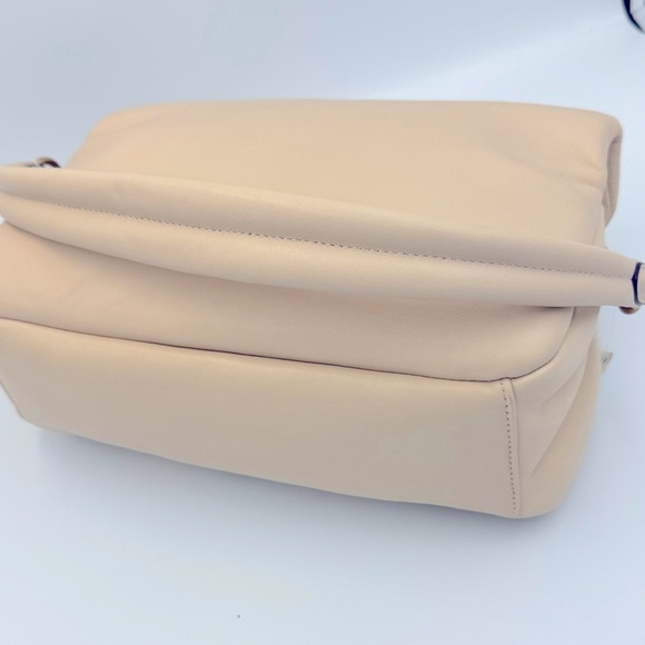 Coach Women's Leather Covered C Closure Pillow Tabby Shoulder bag 18,crossbody - Picture 11 of 15